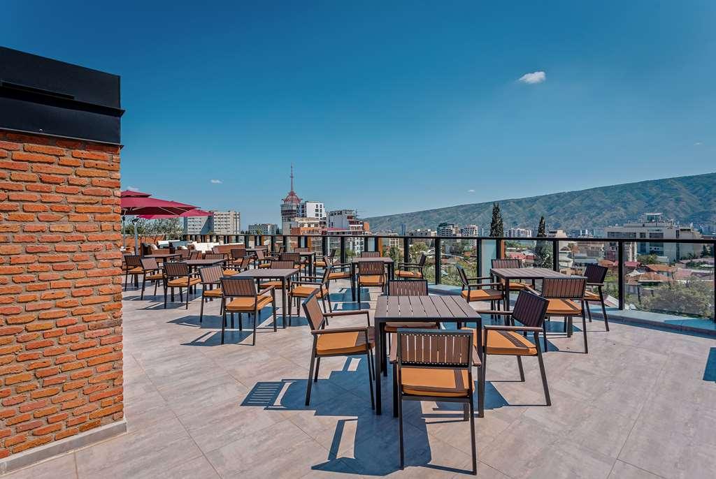 Ramada By Wyndham Tbilisi Old City Exterior photo